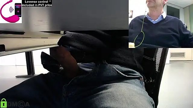 Snapshot of pliko chatting on November 2025 02:50:02 PM pliko online show from November 2025 02:50:02 PM