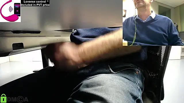 Snapshot of pliko chatting on November 2025 03:55:01 PM pliko online show from November 2025 03:55:01 PM