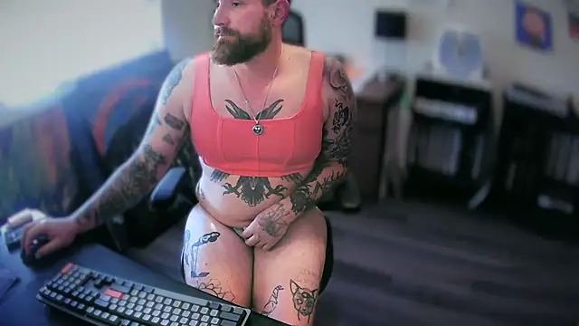 Snapshot of Taratushy chatting on February 2025 02:44:02 PM Taratushy online show from February 2025 02:44:02 PM