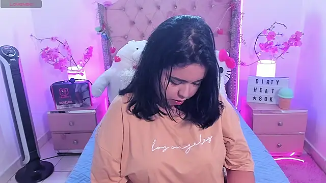 Snapshot of LillyCandy chatting on February 2025 12:41:01 AM LillyCandy online show from February 2025 12:41:01 AM