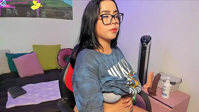 Snapshot of LillyCandy chatting on September 2025 12:55:01 AM LillyCandy online show from September 2025 12:55:01 AM
