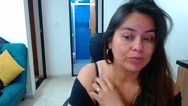 Ixchel Anaid online show from January 2025 10:32:02 AM