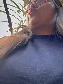 Snapshot of Ixchel_Anaid chatting on November 2025 11:56:02 AM Ixchel Anaid online show from November 2025 11:56:02 AM