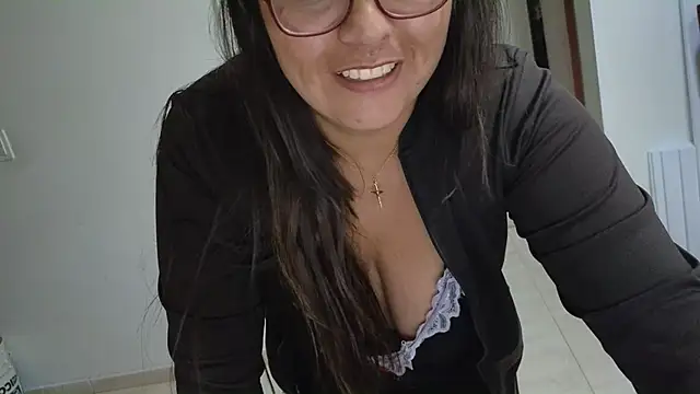 Snapshot of Ixchel_Anaid chatting on November 2025 12:05:02 PM Ixchel Anaid online show from November 2025 12:05:02 PM