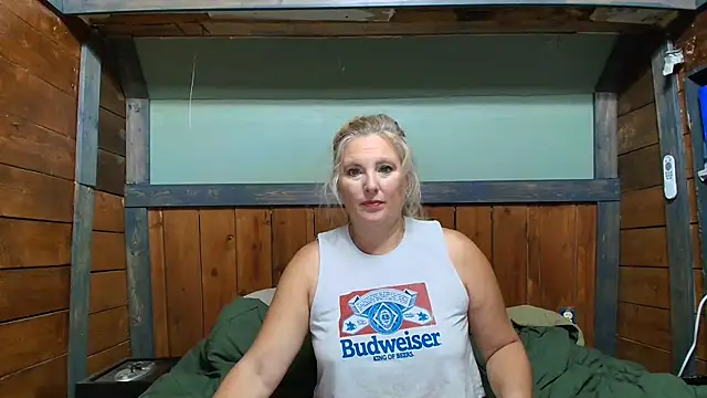 Snapshot of lisaxlovexxx chatting on October 2025 05:33:01 PM lisaxlovexxx online show from October 2025 05:33:01 PM