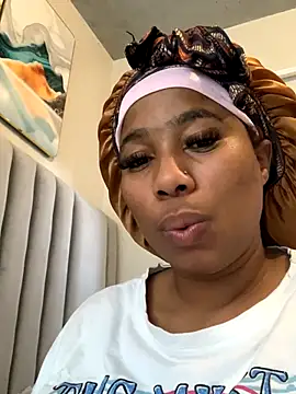 Snapshot of CurvyDesire1 chatting on October 2025 01:51:02 PM CurvyDesire1 online show from October 2025 01:51:02 PM