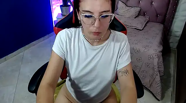 annyfischer online show from January 2025 05:50:01 AM