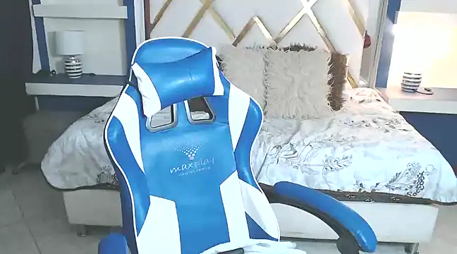 annyfischer online show from January 2025 05:24:01 AM