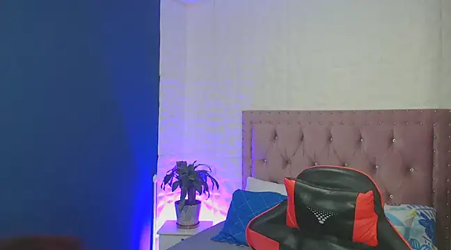 annyfischer online show from February 2025 02:40:01 AM