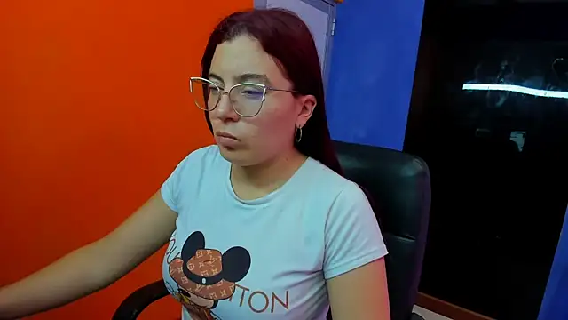 annyfischer online show from September 2025 03:31:01 AM