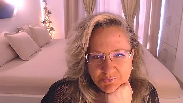 Raisshy online show from November 2025 11:01:02 AM