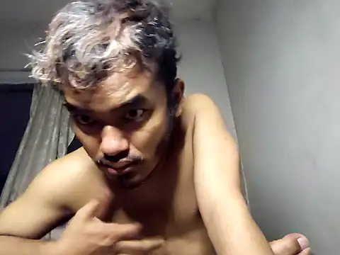 Snapshot of eizy2310 chatting on December 2024 08:12:02 PM eizy2310 online show from December 2024 08:12:02 PM