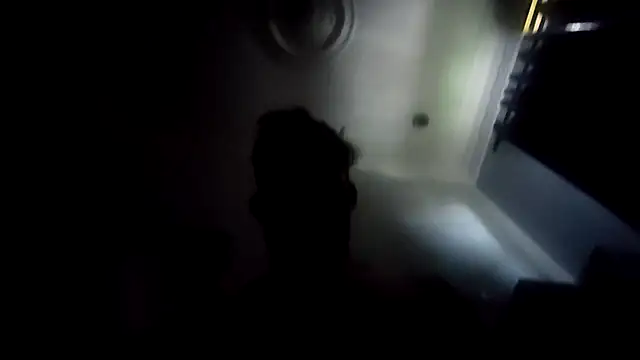 Snapshot of eizy2310 chatting on November 2025 01:07:02 AM eizy2310 online show from November 2025 01:07:02 AM