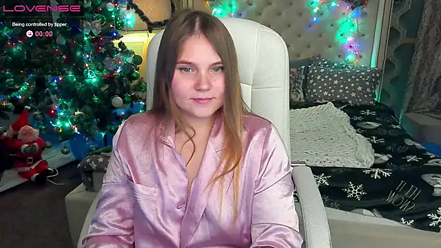 Snapshot of VinnaSky chatting on December 2024 04:12:01 AM VinnaSky online show from December 2024 04:12:01 AM