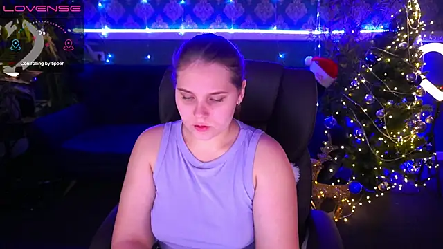 Snapshot of VinnaSky chatting on December 2024 06:42:02 AM VinnaSky online show from December 2024 06:42:02 AM