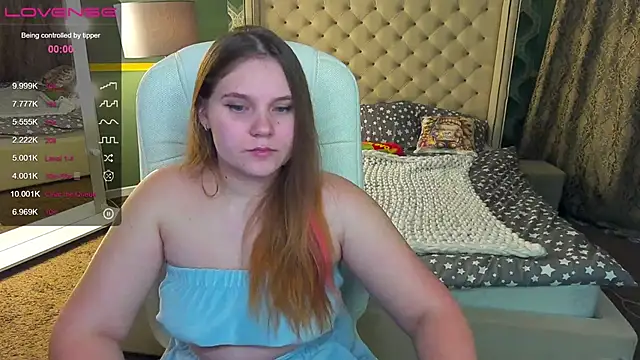 Snapshot of VinnaSky chatting on January 2025 07:55:01 PM VinnaSky online show from January 2025 07:55:01 PM