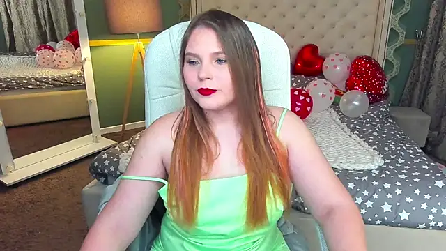 Snapshot of VinnaSky chatting on February 2025 07:56:01 PM VinnaSky online show from February 2025 07:56:01 PM
