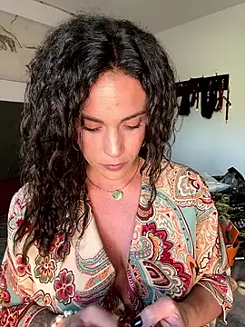 Snapshot of Clara-xoxo chatting on October 2025 01:46:02 PM Clara-xoxo online show from October 2025 01:46:02 PM