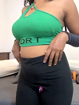 Snapshot of angelwavy chatting on October 2025 12:33:02 AM angelwavy online show from October 2025 12:33:02 AM