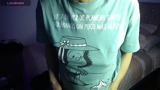 Snapshot of cristin_doll_ chatting on January 2025 03:47:01 AM cristin doll online show from January 2025 03:47:01 AM