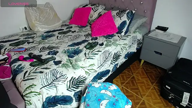 Snapshot of cristin_doll_ chatting on January 2025 09:17:01 PM cristin doll online show from January 2025 09:17:01 PM