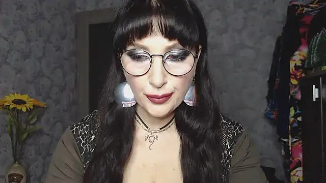 Aziza1 online show from February 2025 07:00:01 PM