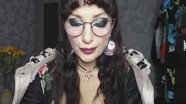 Aziza1 online show from October 2025 03:46:02 PM