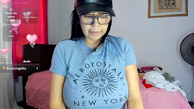 Snapshot of Silver_Lovee chatting on January 2025 08:03:02 PM Silver Lovee online show from January 2025 08:03:02 PM