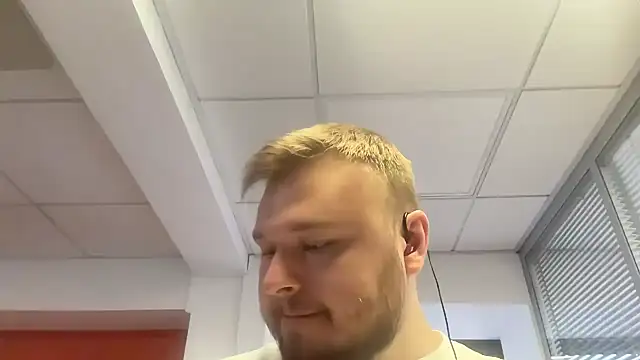 Snapshot of fmodel chatting on November 2025 01:12:02 PM fmodel online show from November 2025 01:12:02 PM