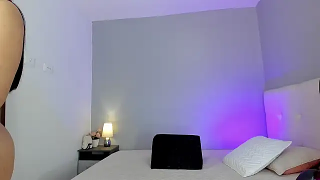 Snapshot of NataliaBuiles chatting on January 2025 07:43:01 PM NataliaBuiles online show from January 2025 07:43:01 PM