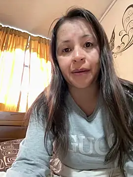 Snapshot of latinfemale chatting on October 2025 05:41:02 PM latinfemale online show from October 2025 05:41:02 PM