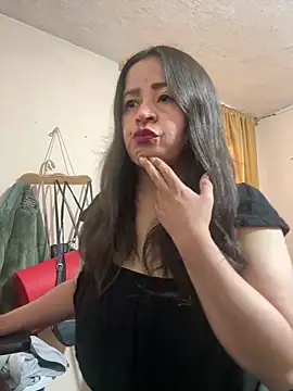 Snapshot of latinfemale chatting on October 2025 08:20:01 PM latinfemale online show from October 2025 08:20:01 PM