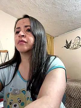 Snapshot of latinfemale chatting on November 2025 01:27:01 AM latinfemale online show from November 2025 01:27:01 AM