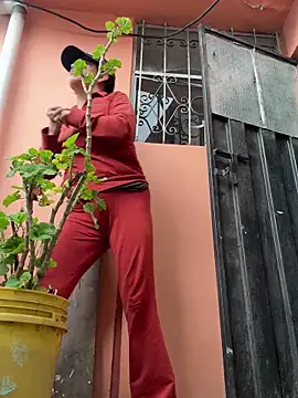 Snapshot of latinfemale chatting on November 2025 05:57:02 PM latinfemale online show from November 2025 05:57:02 PM