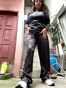 Snapshot of latinfemale chatting on November 2025 04:28:02 PM latinfemale online show from November 2025 04:28:02 PM