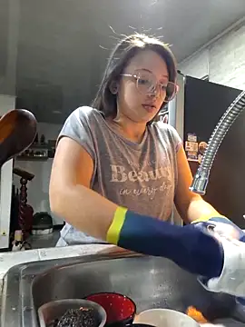 linda-schmidt online show from November 2025 12:57:02 AM