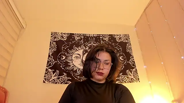 Karol karoline online show from February 2025 05:59:01 PM