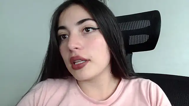 Honey Aynur20 online show from December 2024 08:18:01 PM