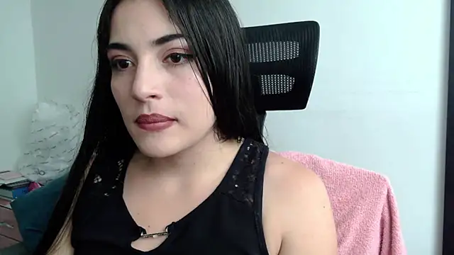 Honey Aynur20 online show from December 2024 08:25:02 PM