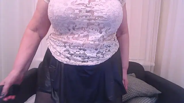 Snapshot of SugarBoobs chatting on January 2025 02:30:01 PM SugarBoobs online show from January 2025 02:30:01 PM