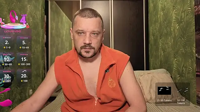 DanielOhCool online show from November 2025 05:18:02 AM