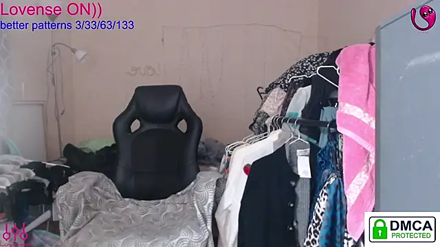 sweet cute cat online show from November 2025 08:43:02 PM