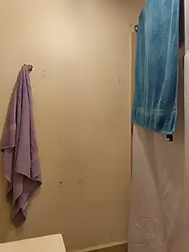 Snapshot of tropikboy chatting on October 2025 04:23:02 AM tropikboy online show from October 2025 04:23:02 AM