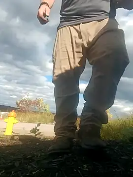 Snapshot of FUNINWV9 chatting on October 2025 07:54:02 PM FUNINWV9 online show from October 2025 07:54:02 PM