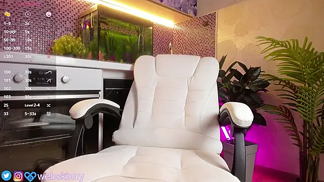 Snapshot of Top_Skinny chatting on October 2025 08:20:01 AM Top Skinny online show from October 2025 08:20:01 AM