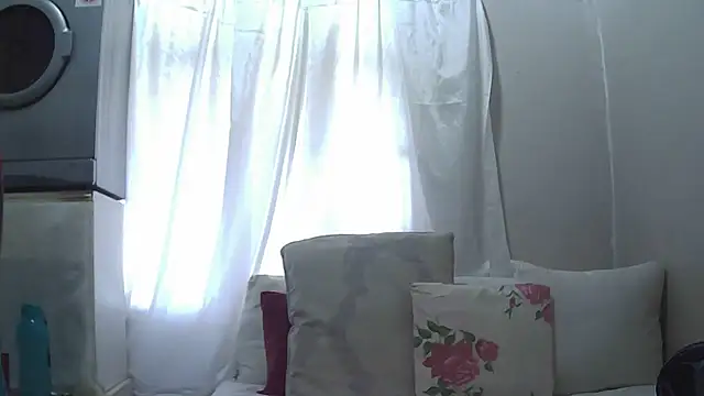 Snapshot of Delicioussexy chatting on October 2025 05:52:01 AM Delicioussexy online show from October 2025 05:52:01 AM