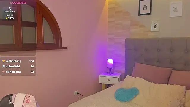  Abril W online show from February 2025 10:39:01 PM