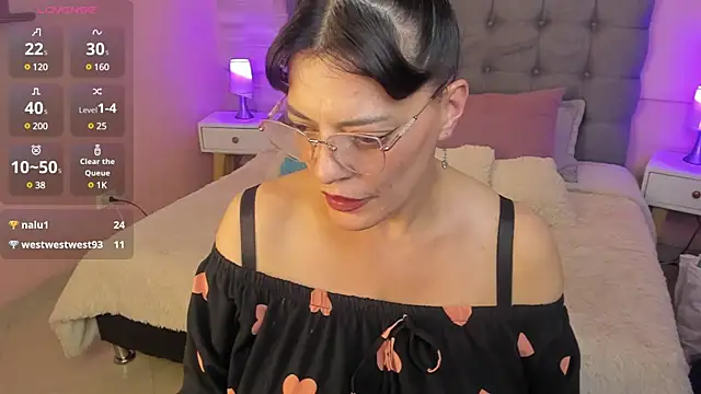  Abril W online show from February 2025 09:06:02 PM