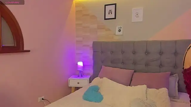  Abril W online show from February 2025 05:37:01 AM