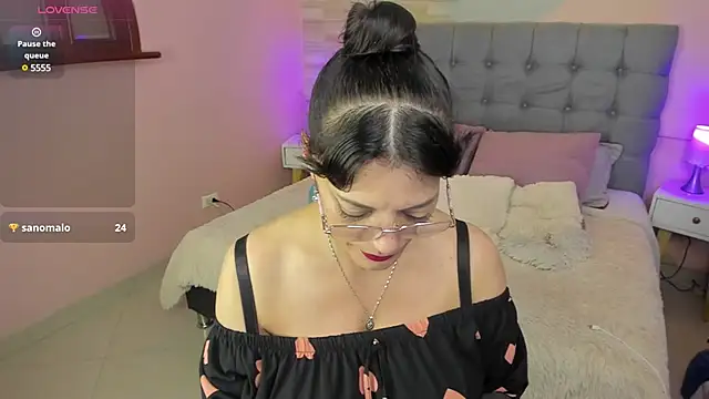  Abril W online show from March 2025 02:51:02 AM